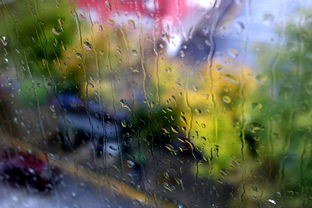 暴雨预警，18省区市面临大雨挑战